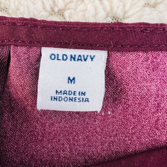 🎉Clearance🎉Old Navy Burgundy Floral Fit & Flare Bell Sleeved Dress ~ Size Med - Picture 8 of 9